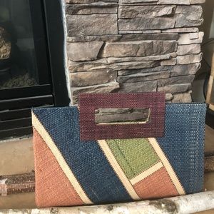 Dsenyo woven clutch
